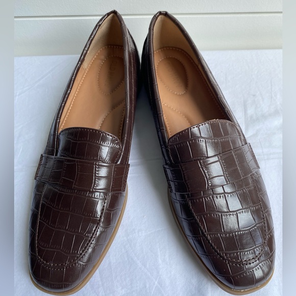 Old Navy Shoes - Chocolate Brown Croc Embossed Slip On Flat Classic City Loafers Size 7 Old Money